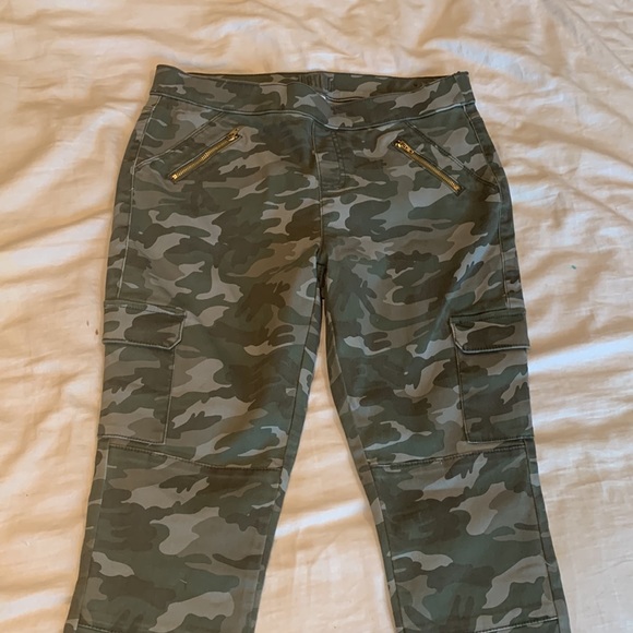 Justice Camo Leggings - Picture 2 of 5